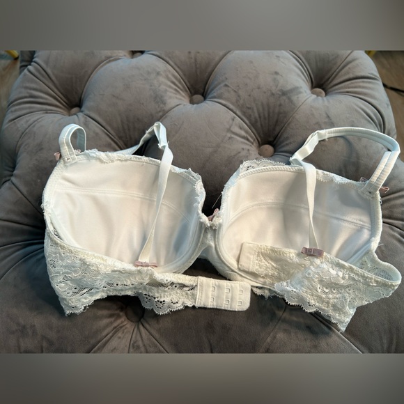 Elegant French white lace lingerie set of 3 by Etam#6 - Picture 7 of 13